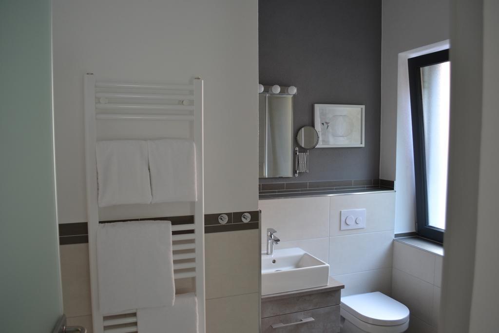 Boutique-Hotel "Stilvoll" أندرناخ الغرفة الصورة